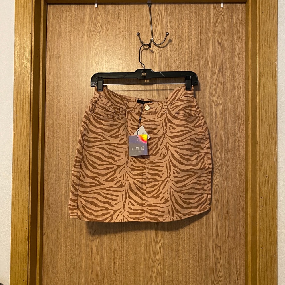MISSGUIDED skirt